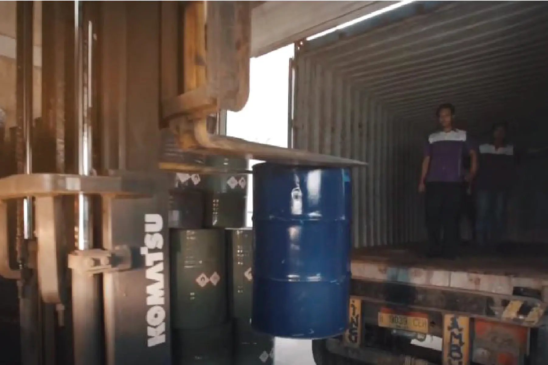 Gallery - Unloading 4 - PT. Pyramida Kimia Semesta - PT. Pancasakti Group